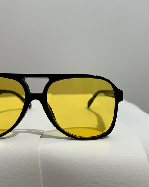 Aviator Black-yellow lenses Sunglasses