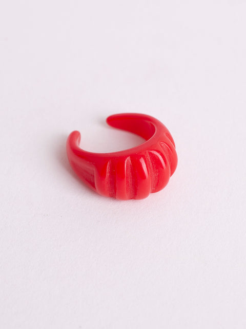 Open Croissant Acrylic Ring