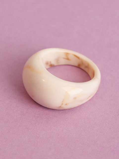 Cream Marbled Bulb Ring